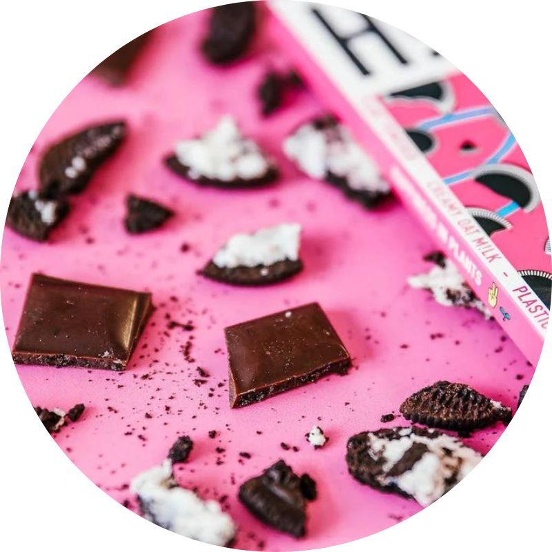 Hip Cookies No Cream Bar Lifestyle Image